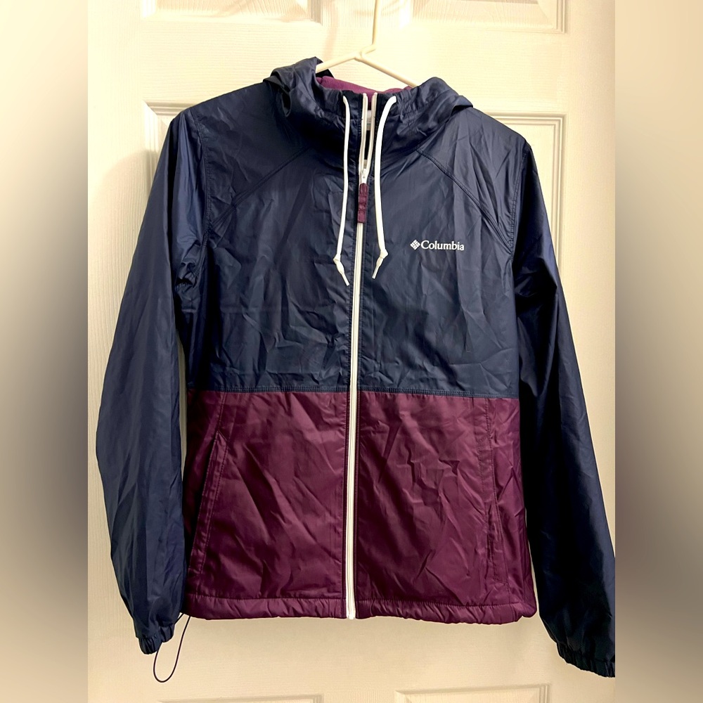 3/$20    XS Columbia Jacket